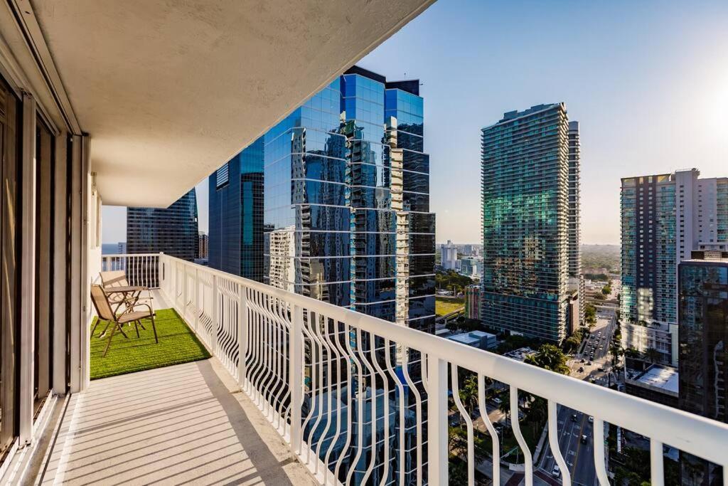 Upscale Brickell 3 Bedroom With Water Views And Free Parking Μαϊάμι Εξωτερικό φωτογραφία