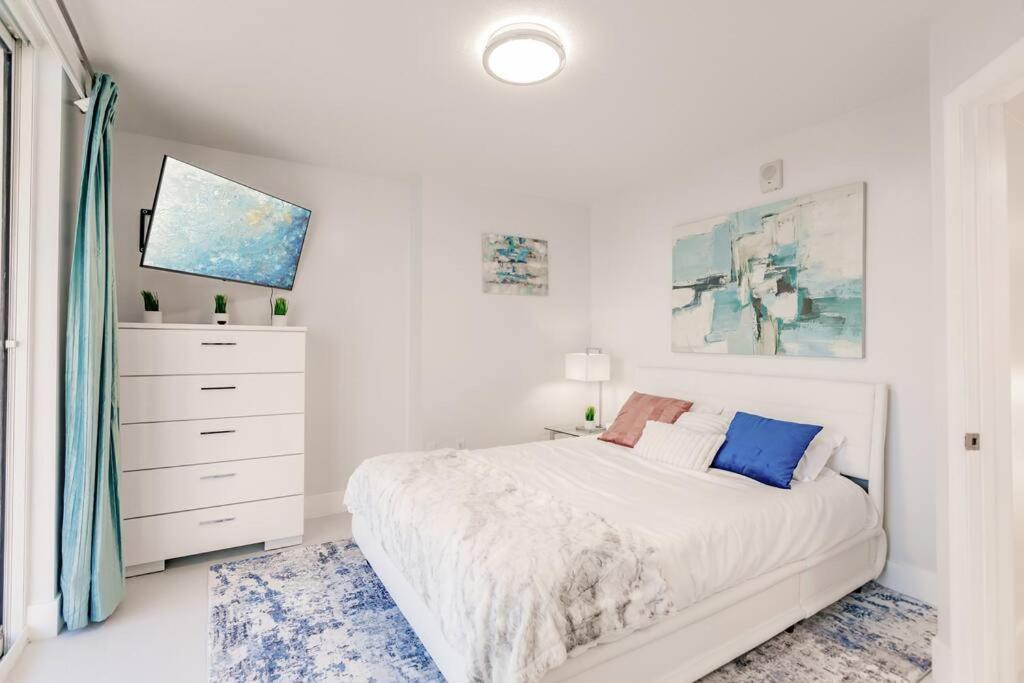 Upscale Brickell 3 Bedroom With Water Views And Free Parking Μαϊάμι Εξωτερικό φωτογραφία