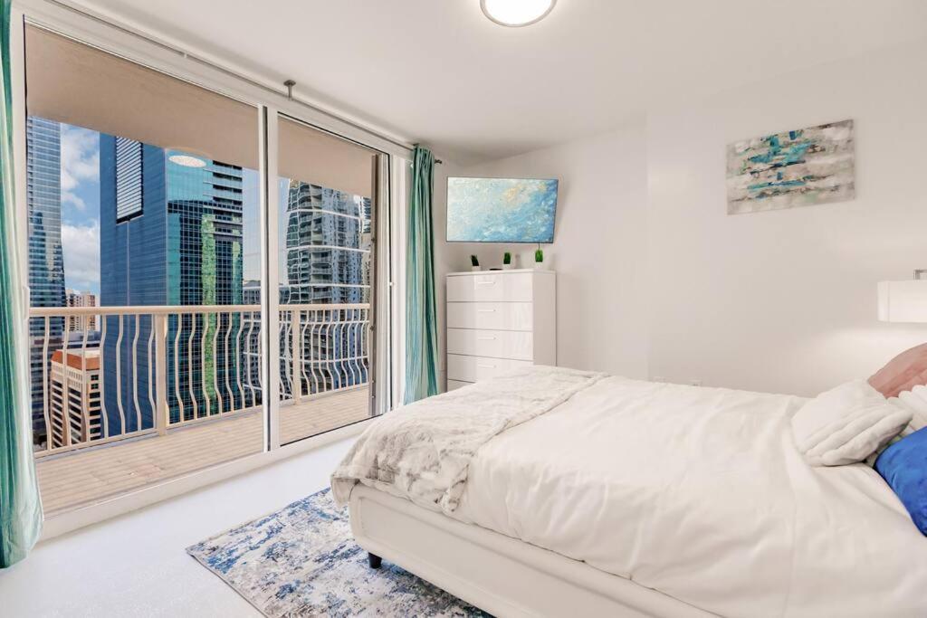 Upscale Brickell 3 Bedroom With Water Views And Free Parking Μαϊάμι Εξωτερικό φωτογραφία