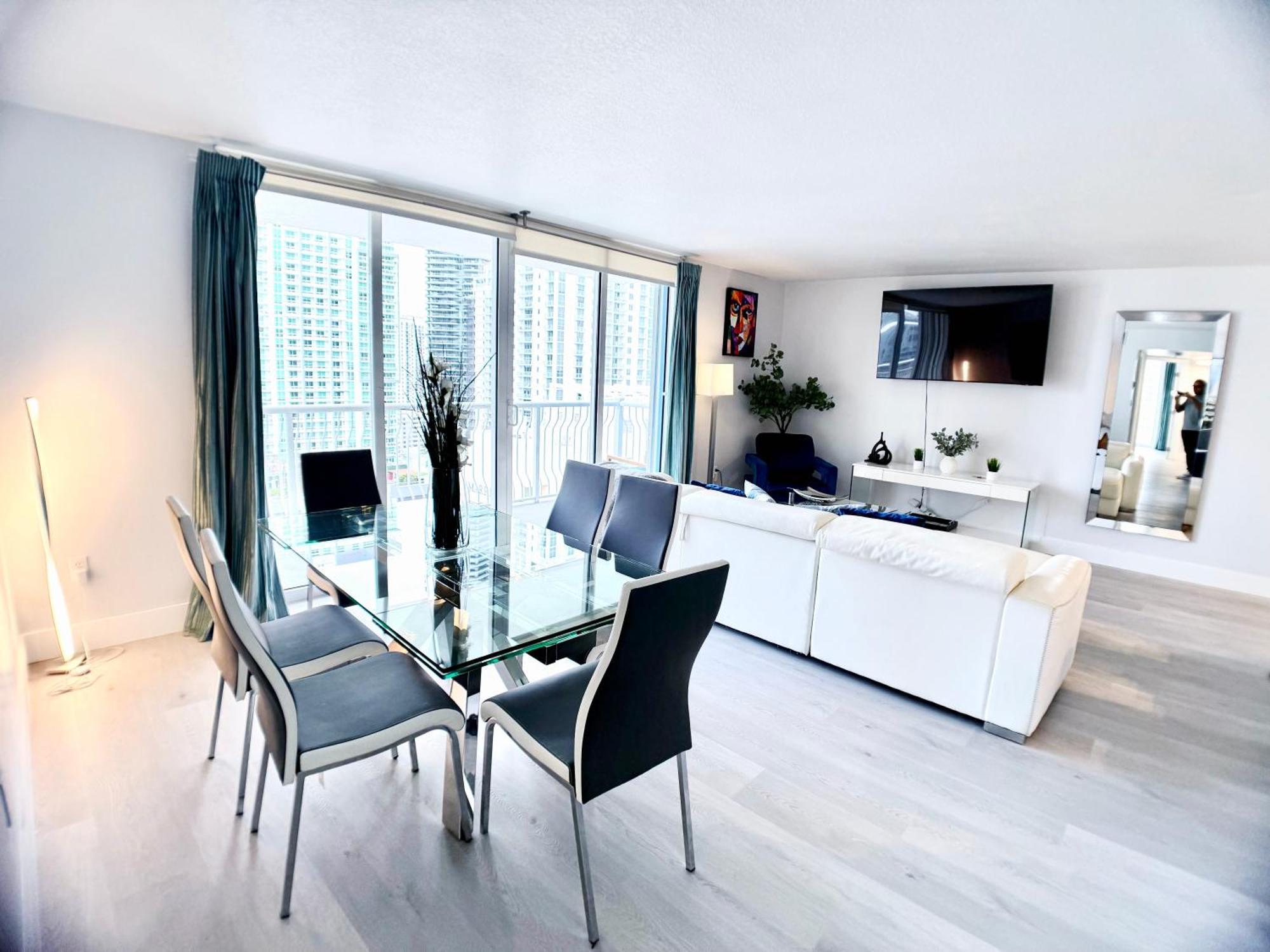 Upscale Brickell 3 Bedroom With Water Views And Free Parking Μαϊάμι Εξωτερικό φωτογραφία